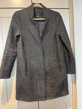 Cozy, lightweight coat -needs snap on top fixed.